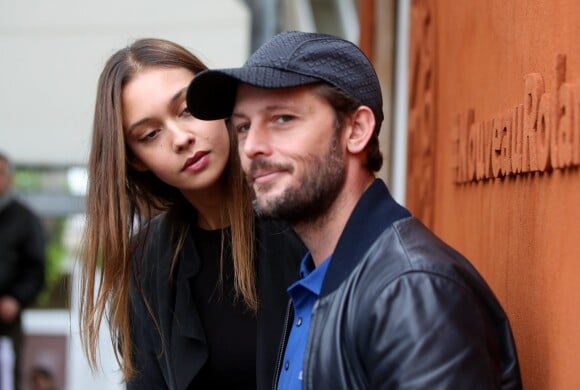 Nicolas Duvauchelle et sa compagne Anouchka - People au village des internationaux de France de tennis à Roland Garros à Paris 3 juin 2016. © Dominique Jacovides / Bestimage