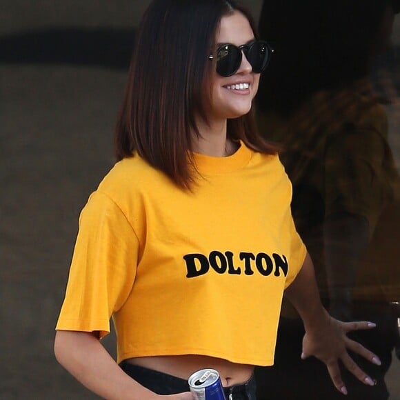 Exclusif - Selena Gomez à la sortie du salon de tatouage Shamrock Tattoo à West Hollywood. 09/04/2017 - Los Angeles