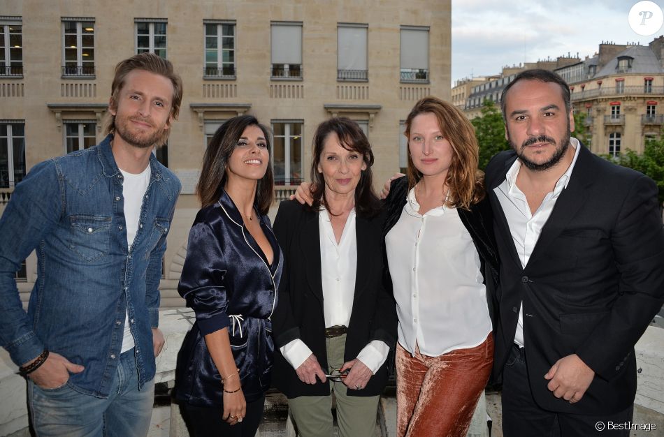 Philippe Lacheau, Reem Kherici, Chantal Lauby, Julia Piaton et François