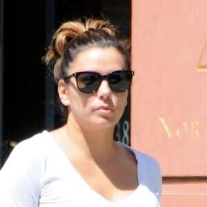 Exclusif - Eva Longoria en jogging à la sortie du spa Anastasia à Beverly Hills, le 13 avril 2017