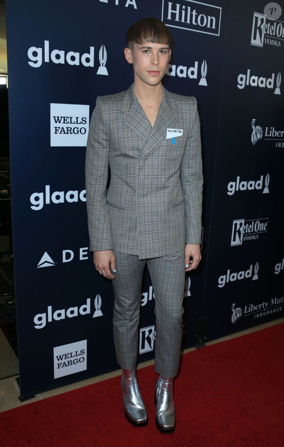 Tommy Dorfman à la 28ème soirée annuelle GLAAD Media Awards à Los Angeles, le 2 avril 2017
