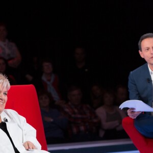 Exclusif - Enregistrement de l'émission "Le Divan" présentée par Marc-Olivier Fogiel avec Mimie Mathy en invitée, qui sera diffusée le 9 mai sur France 3. Le 31 mars 2017 © Cyril Moreau / Bestimage