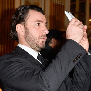 Michaël Youn - Cérémonie de remise des insignes de Chevalier de l'Ordre national de la Légion d'honneur à M. A. Gillot au ministère de la Culture et la Communication à PAris, France, le 15 mars 2017. © Coadic Guirec/Bestimage