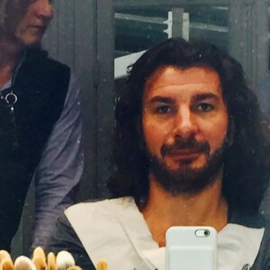 Michaël Youn dévoile son nouveau look pour le tournage du film "Christ(off)". Mai 2017. 