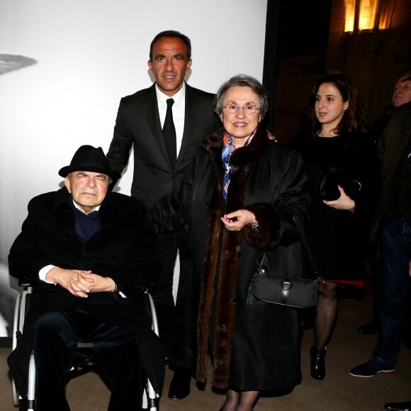 Nikos Aliagas avec sa soeur Maria et ses parents Andreas et Harula - Inauguration de l'exposition photographique de Nikos Aliagas intitulée "Corps et âmes" à la Conciergerie à Paris le 23 Mars 2016. © Dominique Jacovides / Bestimage