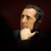 Exclusif - Gad Elmaleh lors d'une séance de dédicace pour sa bande dessinée (BD) ''Le Blond'' à la FNAC Saint-Lazare à Paris, le 17 mars 2017. © Tiziano Da Silva / Bestimage Exclusive - For Germany Call For Price - No Web en Suisse / Belgique - Gad Elmaleh pictured as dedicating his comic ''Le Blond'' at the FNAC Saint-Lazare in Paris, on March 17, 2017.17/03/2017 - Paris