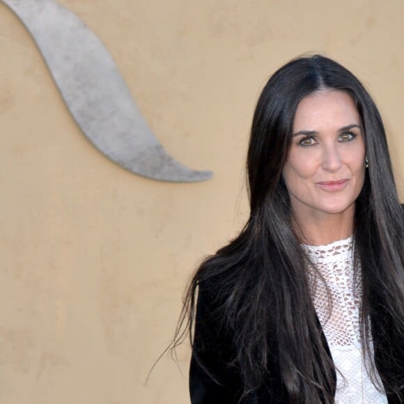 Demi Moore assiste au défilé Christian Dior (collection croisière 2018) à Calabasas. Le 11 mai 2017.