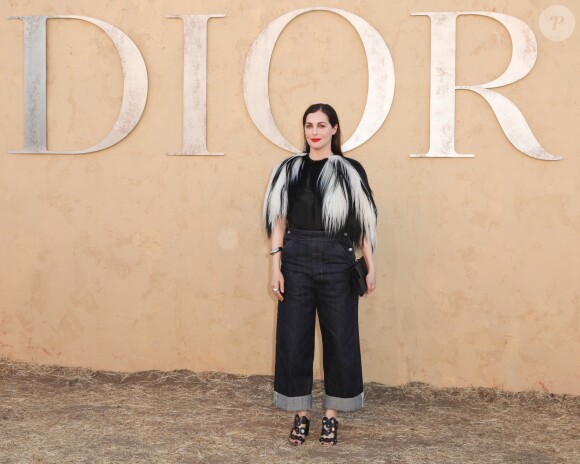 Amira Casar assiste au défilé Christian Dior (collection croisière 2018) à Calabasas. Le 11 mai 2017.