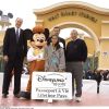 Les dirigeants de Disney dont Bob Iger à Walt Disney Studios, Paris, le 18 mars 2002.