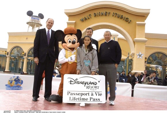 Les dirigeants de Disney dont Bob Iger à Walt Disney Studios, Paris, le 18 mars 2002.