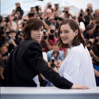 Cannes 2017 : Marion Cotillard, fantôme funky devant Charlotte Gainsbourg émue