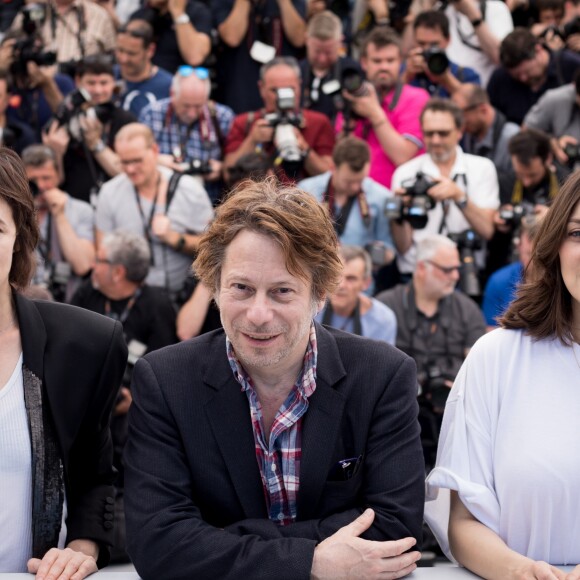 Charlotte Gainsbourg, Mathieu Amalric, Marion Cotillard au photocall du film "Les Fantômes d'Ismaël" lors du 70e Festival International du Film de Cannes, le 17 mai 2017. © Cyril Moreau/Bestimage