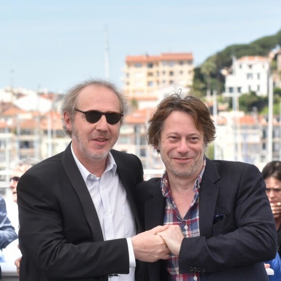Louis Garrel, Hippolyte Girardot, Arnaud Desplechin, Mathieu Amalric au photocall du film "Les Fantômes d'Ismaël" lors du 70e Festival International du Film de Cannes, le 17 mai 2017. © Giancarlo Gorassini/Bestimage
