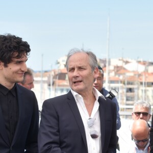 Louis Garrel, Hippolyte Girardot, Arnaud Desplechin, Mathieu Amalric au photocall du film "Les Fantômes d'Ismaël" lors du 70e Festival International du Film de Cannes, le 17 mai 2017. © Giancarlo Gorassini/Bestimage