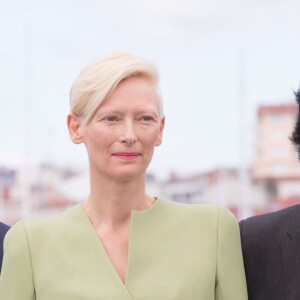Jake Gyllenhaal, Tilda Swinton et Hee-Bong Byun - Photocall du fim "Okja" lors du 70e Festival International du Film de Cannes, France, le 19 mai 2017. © Borde-Jacovides-Moreau/Bestimage