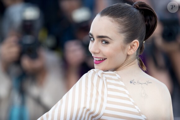 Lily Collins - Photocall du fim "Okja" lors du 70e Festival International du Film de Cannes, France, le 19 mai 2017. © Borde-Jacovides-Moreau/Bestimage