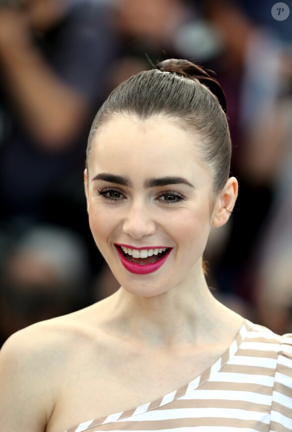 Lily Collins - Photocall du fim "Okja" lors du 70e Festival International du Film de Cannes, France, le 19 mai 2017. © Borde-Jacovides-Moreau/Bestimage