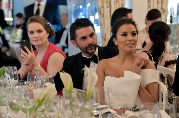 Exclusif - Eva Longoria et son mari Jose Baston - 6e dîner du Global Gift Initiative à l'espace "Mouton Cadet Wine Bar" sur le toit du Palais des Festivals, lors du 70e Festival International du Film de Cannes, le 19 mai 2017.© Giancarlo Gorassini/Bestimage
