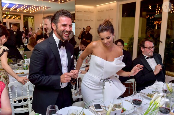 Exclusif - Eva Longoria et son mari Jose Baston  - 6e dîner du Global Gift Initiative à l'espace "Mouton Cadet Wine Bar" sur le toit du Palais des Festivals, lors du 70e Festival International du Film de Cannes, le 19 mai 2017.© Giancarlo Gorassini/Bestimage
