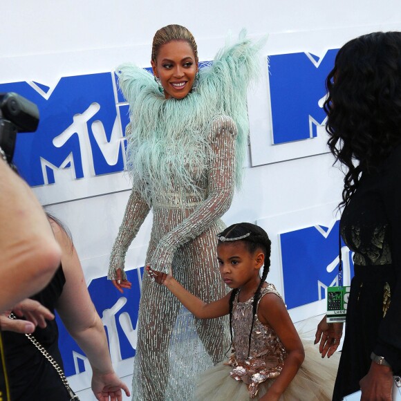 Beyonce knowles et sa fille Blue Ivy Carter aux MTV Video Music Awards 2016 à New York, le 28 août 2016