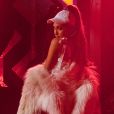 Ariana Grande en concert sur la scène du Allstate Arena à Rosemont, le 14 décembre 2016. © Daniel DeSlover via Zuma Press/Bestimage