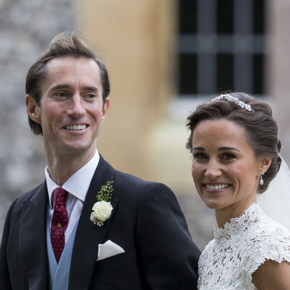 Pippa Middleton et James Matthews ont célébré leur mariage le 20 mai 2017 en l'église St Mark à Englefield dans le Berkshire, en Angleterre, puis à l'occasion d'une fête chez les Middleton, à Bucklebury. Les jeunes mariés se sont ensuite envolés pour leur lune de miel en Polynésie française.