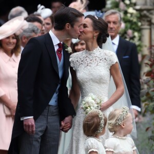 Pippa Middleton et James Matthews ont célébré leur mariage le 20 mai 2017 en l'église St Mark à Englefield dans le Berkshire, en Angleterre, puis à l'occasion d'une fête chez les Middleton, à Bucklebury. Les jeunes mariés se sont ensuite envolés pour leur lune de miel en Polynésie française.