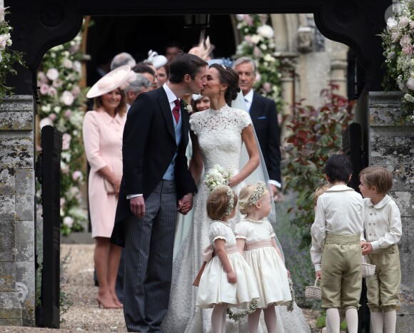 Pippa Middleton et James Matthews ont célébré leur mariage le 20 mai 2017 en l'église St Mark à Englefield dans le Berkshire, en Angleterre, puis à l'occasion d'une fête chez les Middleton, à Bucklebury. Les jeunes mariés se sont ensuite envolés pour leur lune de miel en Polynésie française.