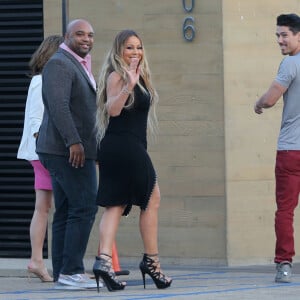 Mariah Carey et son compagnon Bryan Tanaka (pantalon rouge) arrivent au restaurant "Nobu" à Malibu, le 22 mai 2017. © CPA/Bestimage