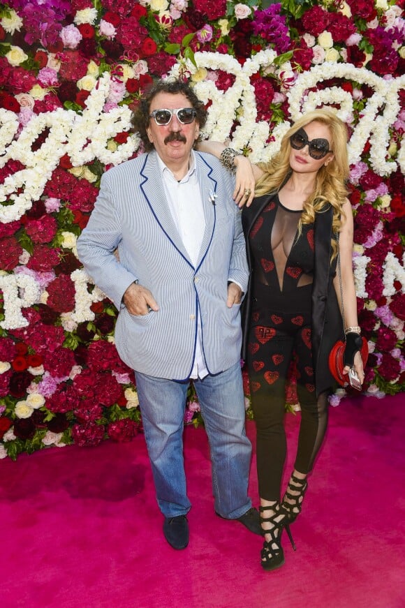 Monty Shadow et Audrey Tritto au défilé de mode Philipp Plein dans la villa "La Jungle du Roi" lors du 70ème festival de Cannes le 24 mai 2017.