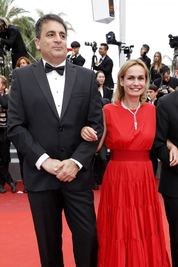 Dror Moreh, Sandrine Bonnaire - Montée des marches du film "L'Amant Double" lors du 70e Festival International du Film de Cannes. Le 26 mai 2017. © Borde-Jacovides-Moreau / Bestimage