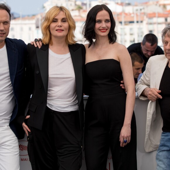 Vincent Perez, Emmanuelle Seigner, Eva Green et Roman Polanski - Photocall du film "D'Après Une Histoire Vraie" lors du 70e Festival International du Film de Cannes le 27 mai 2017