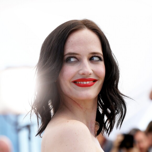 Eva Green au photocall de "D'Après Une Histoire Vraie" lors du 70e Festival International du Film de Cannes, le 27 mai 2017. © Borde-Jacovides-Moreau/Bestimage