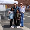 Exclusif - Johnny Hallyday, sa femme Laeticia et leurs filles Jade et Joy au bureau de vote de Los Angeles pour les élections présidentielles françaises de 2017. Le 6 mai 2017 © Chris Delmas / Bestimage