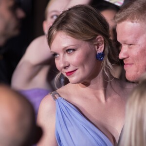 Kirsten Dunst et son compagnon Jesse Plemons sur les marches du film "Les proies" lors du 70e Festival International du Film de Cannes. Le 24 mai 2017. © Borde-Jacovides-Moreau / Bestimage