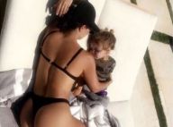 Kourtney Kardashian maman sexy et câline, Scott Disick prolonge la fête