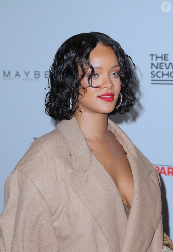 Rihanna assiste au 69e Parsons Benefit à New York, le 22 mai 2017 © Morgan Dessalles/Bestimage