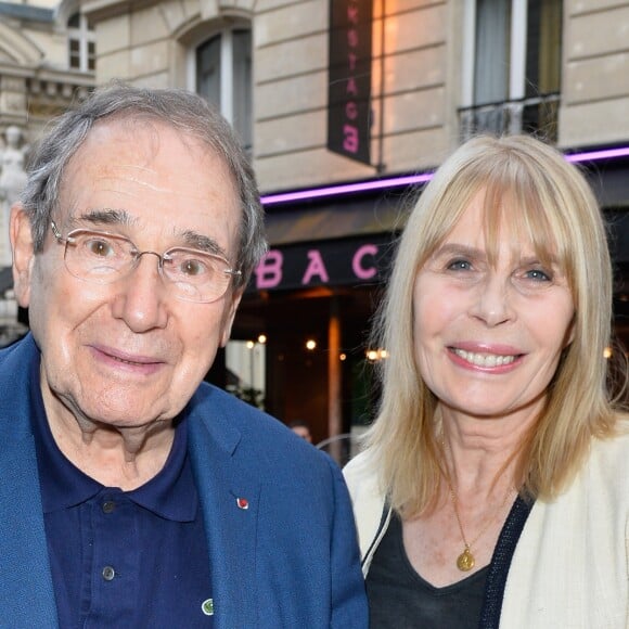 Robert Hossein et sa femme Candice Patou - Générale de la pièce "Ça coule de source" écrite par Louis-Michel Colla au théâtre de la Gaîté-Montparnasse à Paris, le 30 mai 2017. © Coadic Guirec/Bestimage