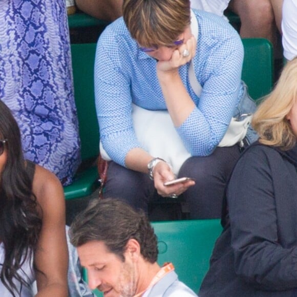 Serena Williams, enceinte, assiste à la rencontre Venus Williams v Kurumi Nara à Roland Garros. Paris, le 31 mai 2017.