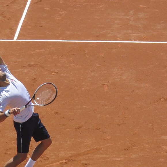Exclusif - Novak Djokovic s'entraîne sous les yeux de sa femme Jelena Ristic, enceinte, à Marbella en Espagne le 1er mai 2017.