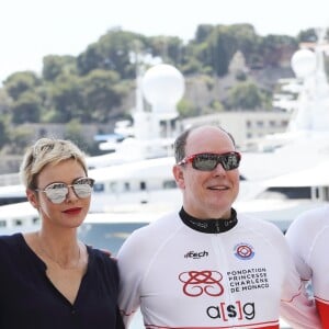 Terence Parkin, la princesse Charlene, le prince Albert II de Monaco et Gareth Wittstock lors de la 1re édition du Riviera Water Bike Challenge disputé en mer entre Nice et Monaco, le 4 juin 2017, au profit des actions de la Fondation Princesse Charlene de Monaco. © Claudia Albuquerque / Bestimage