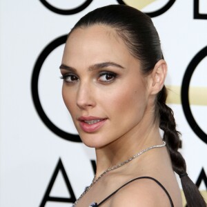 Gal Gadot (enceinte) - 74e cérémonie annuelle des Golden Globe Awards à Beverly Hills. Le 8 janvier 2017