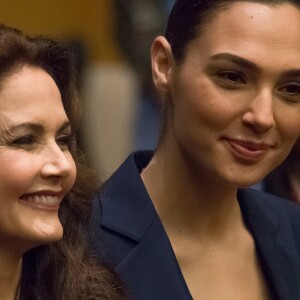 Lynda Carter et Gal Gadot - L'ONU a chargé Wonder Woman, un personnage de bande dessinée américaine, de promouvoir les droits des femmes. Octobre 2016.