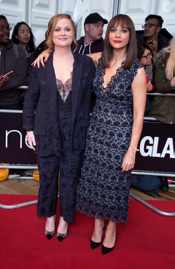 Amy Schumer et Rashida Jones - "Glamour Awards 2017" à Berkeley Square. Londres, le 6 juin 2017.
