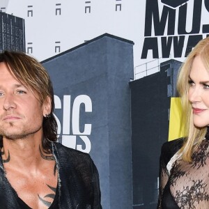 Keith Urban, sa femme Nicole Kidman lors des ''2017 CMT Music awards'' au Music City Center à Nashville, le 7 juin 2017.