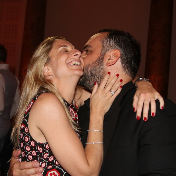 Exclusif - François-Xavier Demaison et sa compagne Anaïs Tihay lors de la seconde édition de 'Les plumes d'Or du Vin et de la gastronomie' au Pavillon Cambon à Paris le 13 Juin 2017. © Denis Guignebourg/BestImage