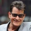 Charlie Sheen sortant de l'émission ''Good Morning America'' à New York, le 12 janvier 2017.