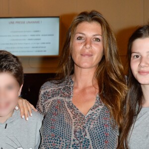 Exclusif - Aurore Castaldi avec ses filles Jade et Louise et Enzo l'un des fils de son mari B. Castaldi - Invités et People lors de l'enregistrement de l'émission "On se refait Palmade" au Théâtre de Paris, qui sera diffusée le 16 juin sur France 3, le 22 mai 2017. Coadic Guirec/Bestimage