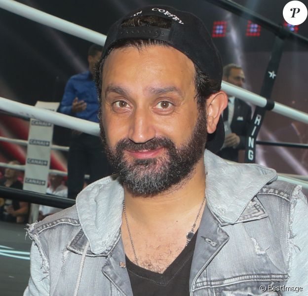 Cyril Hanouna assiste au combat de boxe "Tony Yoka - Travis Clarke" au Palais des Sports de la Porte Versailles à Paris. Le 2 juin 2017. © CVS/Bestimage