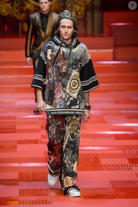 Braison Cyrus (petit frère de Miley Cyrus) - Défilé de mode Dolce & Gabbana, collection masculine printemps-été 2018 à Milan. Le 17 juin 2017.